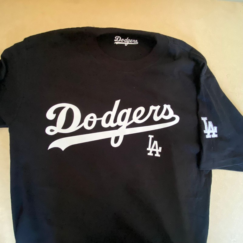 Playera Dodgers Manga corta con bordado en manga